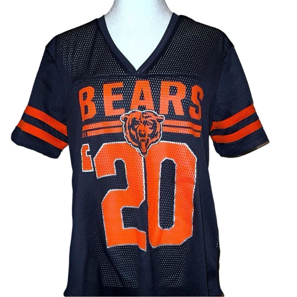 Fanatics Chicago Bears fans! Dark blue with orange logo! Perfect game top!